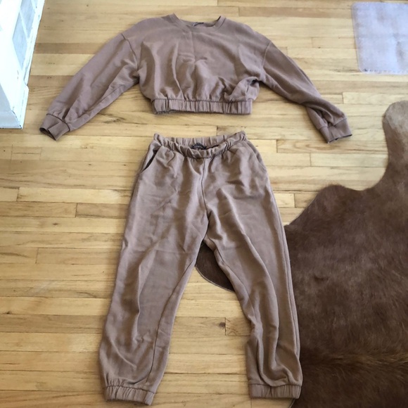 Zara Other - Zara tracksuit 2 piece set taupe color cropped size small